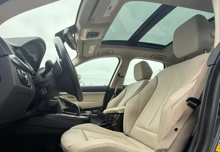 BMW 328i GT 2016, photo 9 de 20