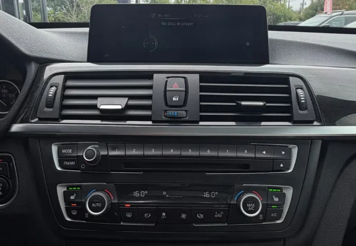 BMW 328i GT 2016, photo 10 de 20
