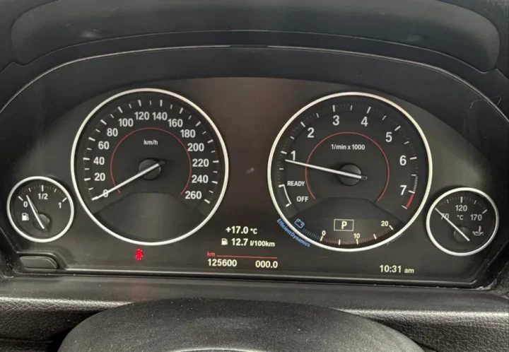 BMW 328i GT 2016, photo 13 de 20