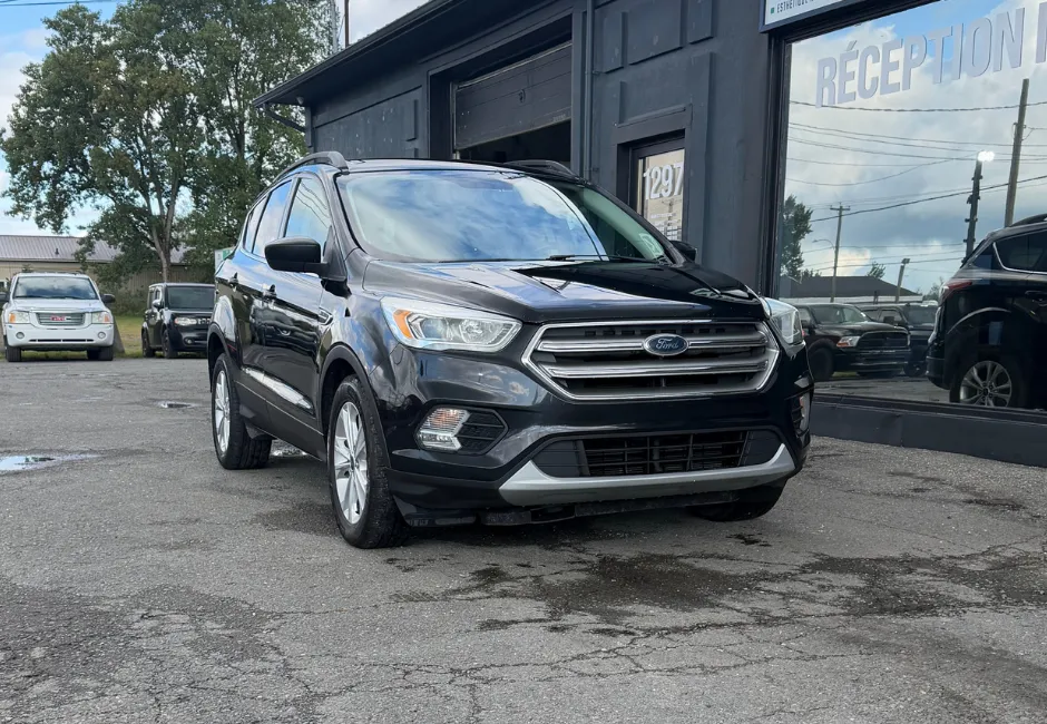 Ford Escape 2017, photo 1 de 16