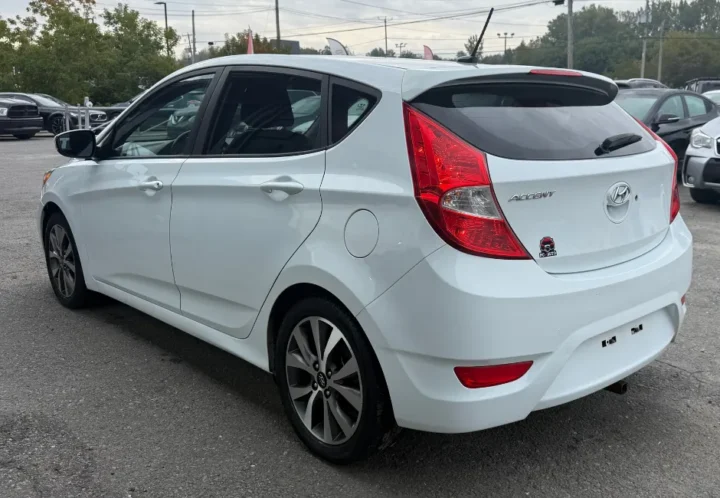 Hyundai Accent 2016, photo 3 de 15