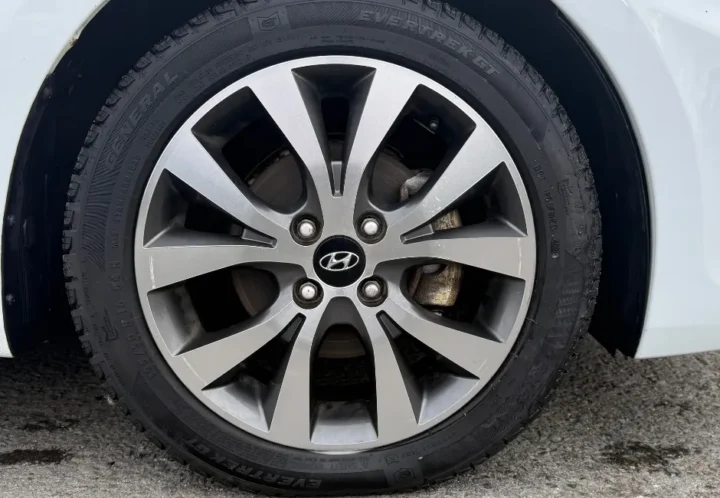 Hyundai Accent 2016, photo 8 de 15