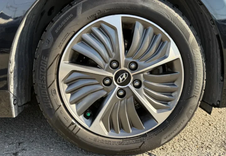 Hyundai Ioniq 2021, photo 9 de 19