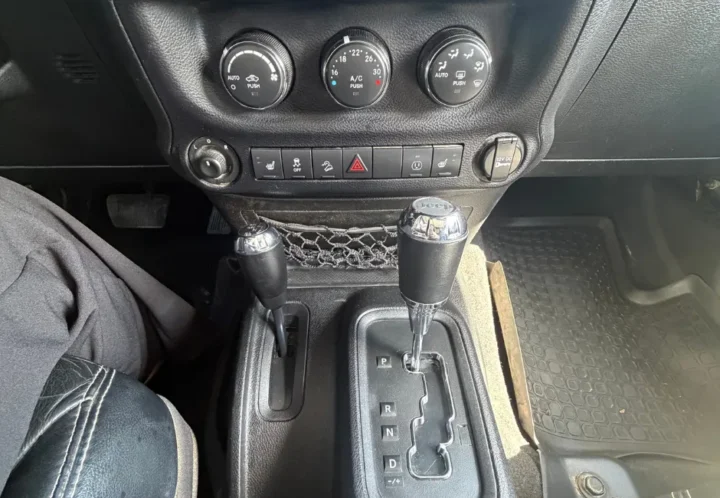 Jeep Wrangler 2014, photo 16 de 21