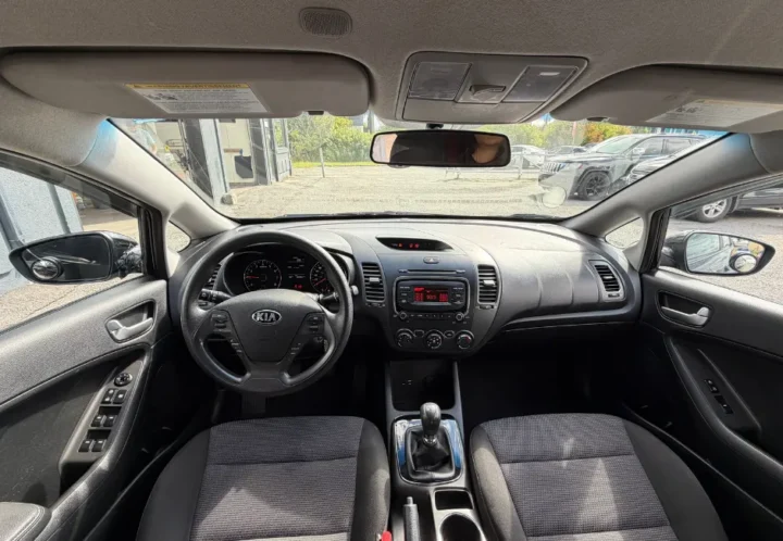 Kia Forte 2017, photo 11 de 16