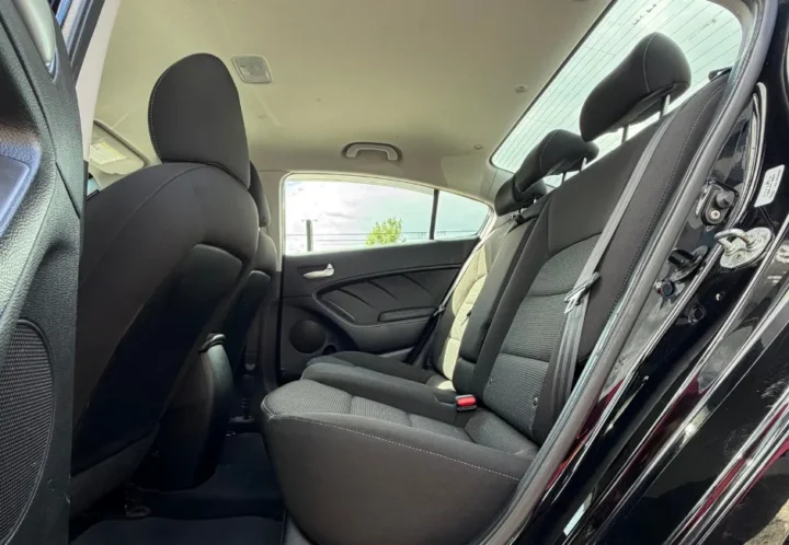Kia Forte 2017, photo 16 de 16