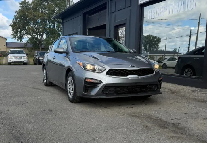Kia Forte 2021, vue avant
