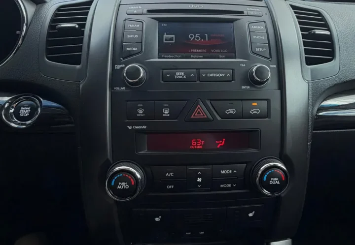 Kia Sorento 2013, photo 16 de 18