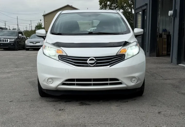 Nissan Versa 2015, photo 2 de 18