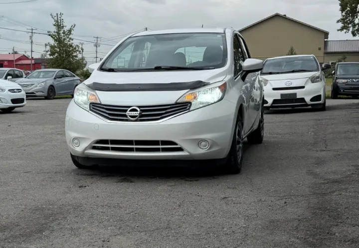 Nissan Versa 2015, photo 3 de 18