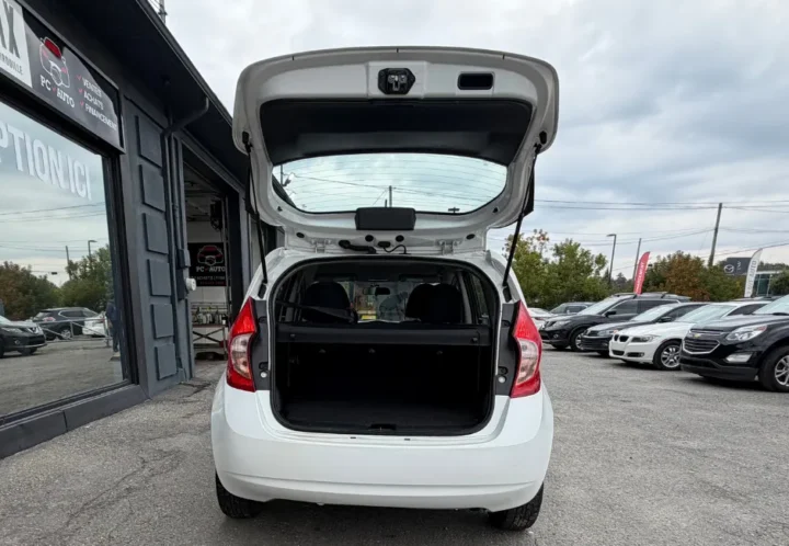 Nissan Versa 2015, photo 6 de 18