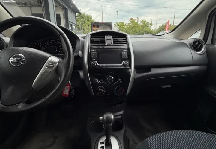 Nissan Versa 2015, photo 13 de 18