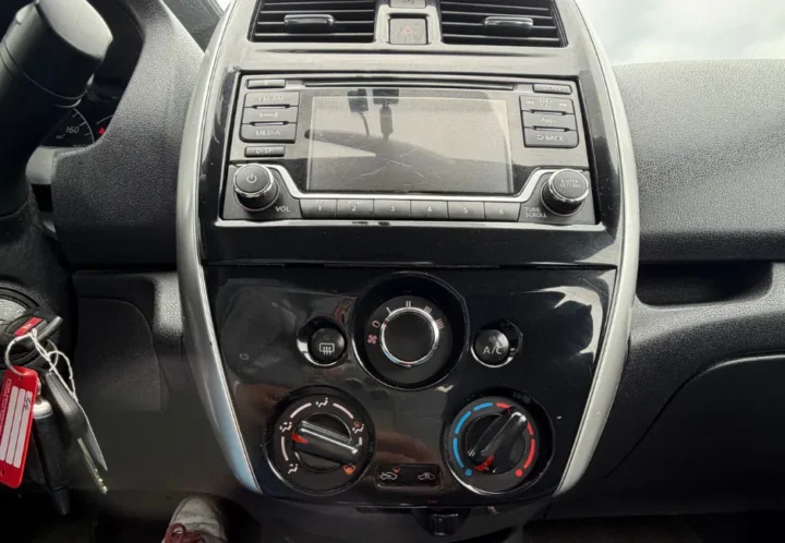 Nissan Versa 2015, photo 17 de 18