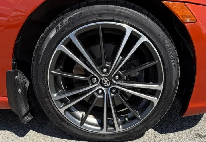Scion FR-S 2014, photo 9 de 15