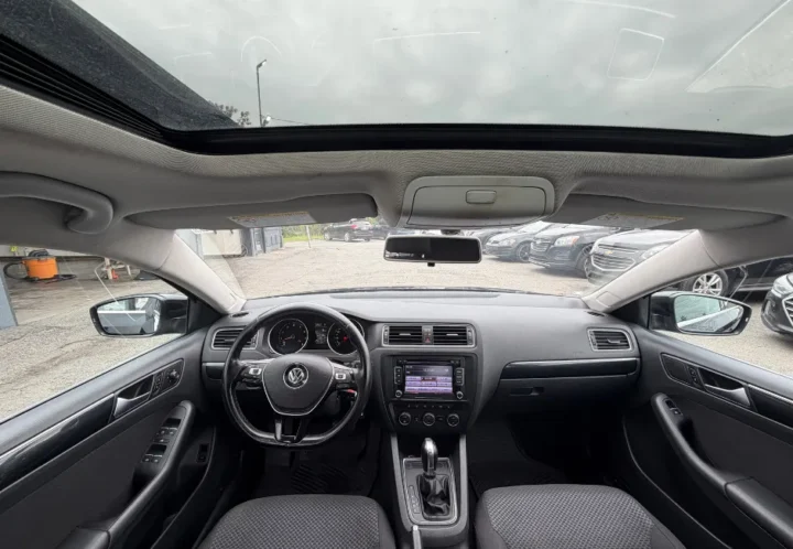 Volkswagen Jetta 2015, photo 14 de 19
