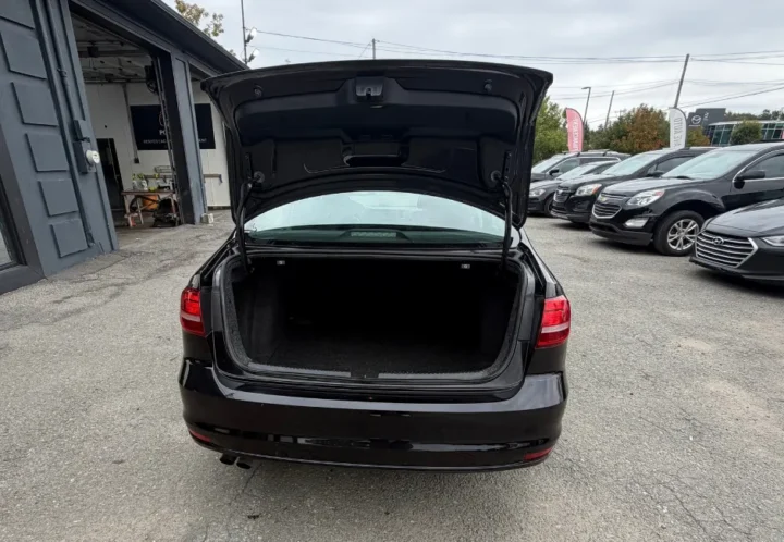 Volkswagen Jetta 2015, photo 15 de 19