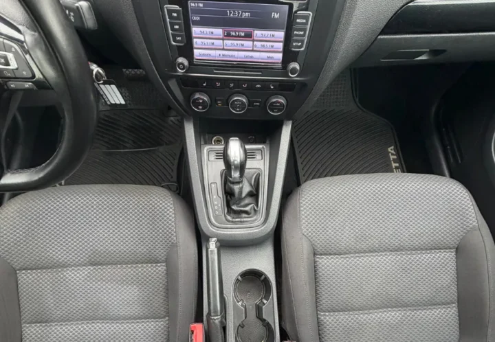 Volkswagen Jetta 2015, photo 18 de 19