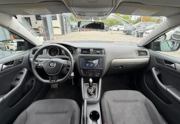 Volkswagen Jetta 2017, photo 10 de 17